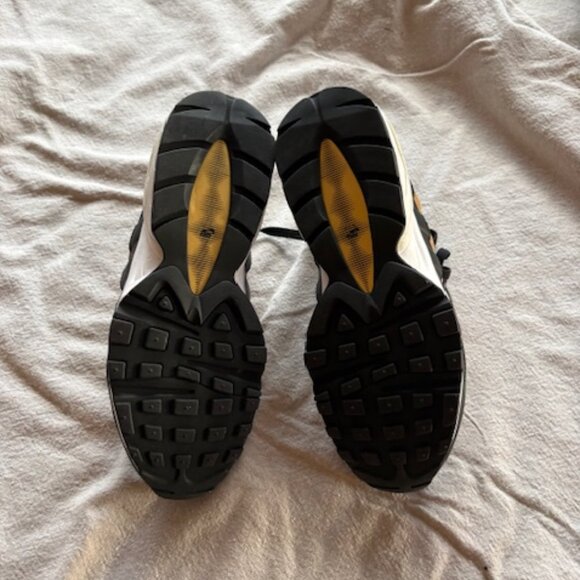 Nike Air Max 95 GS OG ‘Black Metallic Gold’ 905348-032 Youth Sz 7Y Women Sz 8.5 - Picture 5 of 11